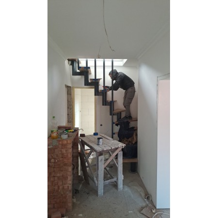 Межэтажная  лестница  